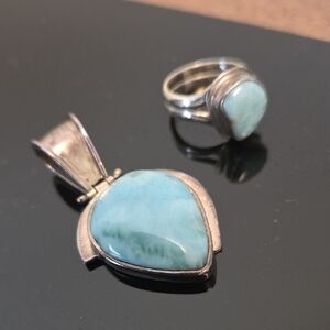 VINTAGE BLUE STONE (LARIMAR) SET IN SILVER TONE METAL LOT OF 2 RING PENDANT